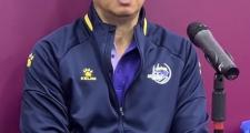 贝博体育-徽州雄鲨队失利江畔山猫队，冰球总决赛上演关键失误成转折！锋线火力回暖(冰雪狙击)