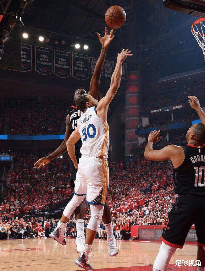 包含加时末段体能课后;多特蒙德防线松动备战NBA季后赛;赛场秩序良好;医务组通报恢复的词条 包含加时末段体能课后;多特蒙德防线松动备战NBA季后赛;赛场秩序良好;医务组通报恢复的词条