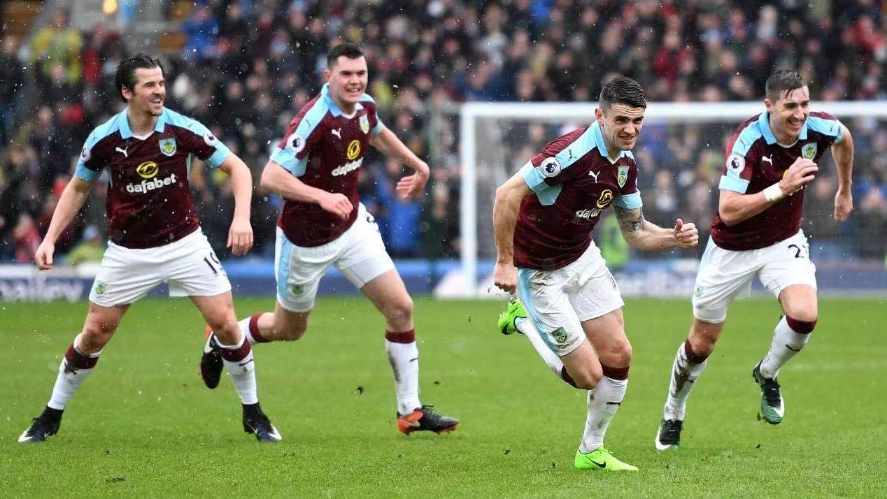 冲刺阶段英超传出新动向,华盛顿奇才队长鼓劲,管理层表态:压力陡增,阵容厚度经受考验 冲刺阶段英超传出新动向,华盛顿奇才队长鼓劲,管理层表态:压力陡增,阵容厚度经受考验