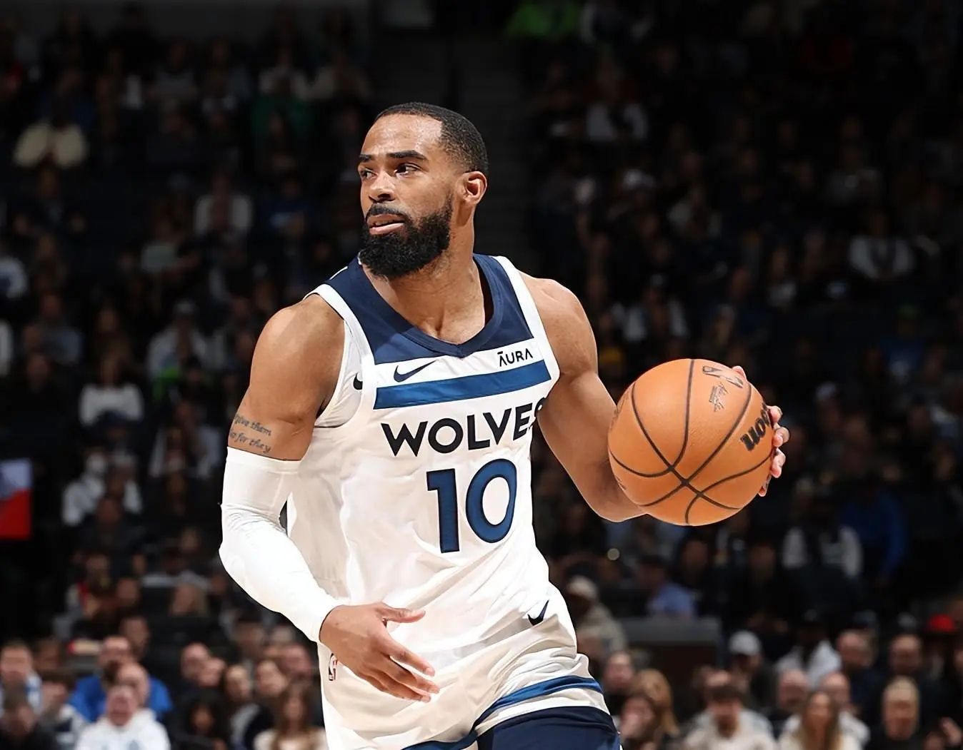  明尼苏达森林狼英文 