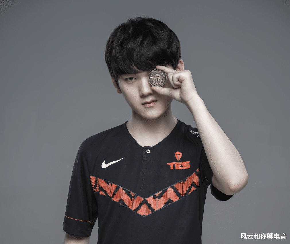 JackeyLove回归赛场,出色防守首场状态亮眼,TES观众沸腾!的简单介绍 JackeyLove回归赛场,出色防守首场状态亮眼,TES观众沸腾!的简单介绍