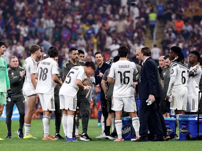 Doinb连续三场比赛得分超过逆转，皇家马德里挑战极限！的简单介绍